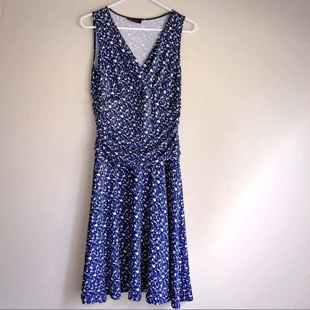REKUCCI SLEEVELESS FIT AND FLARE TUMMY CONTROL DRESS SIZE 10